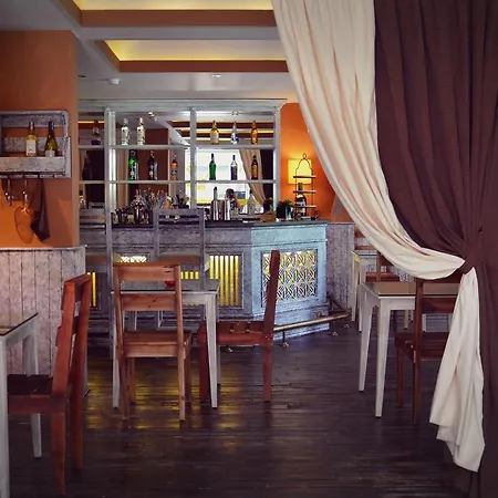 Le Vintage Hotel